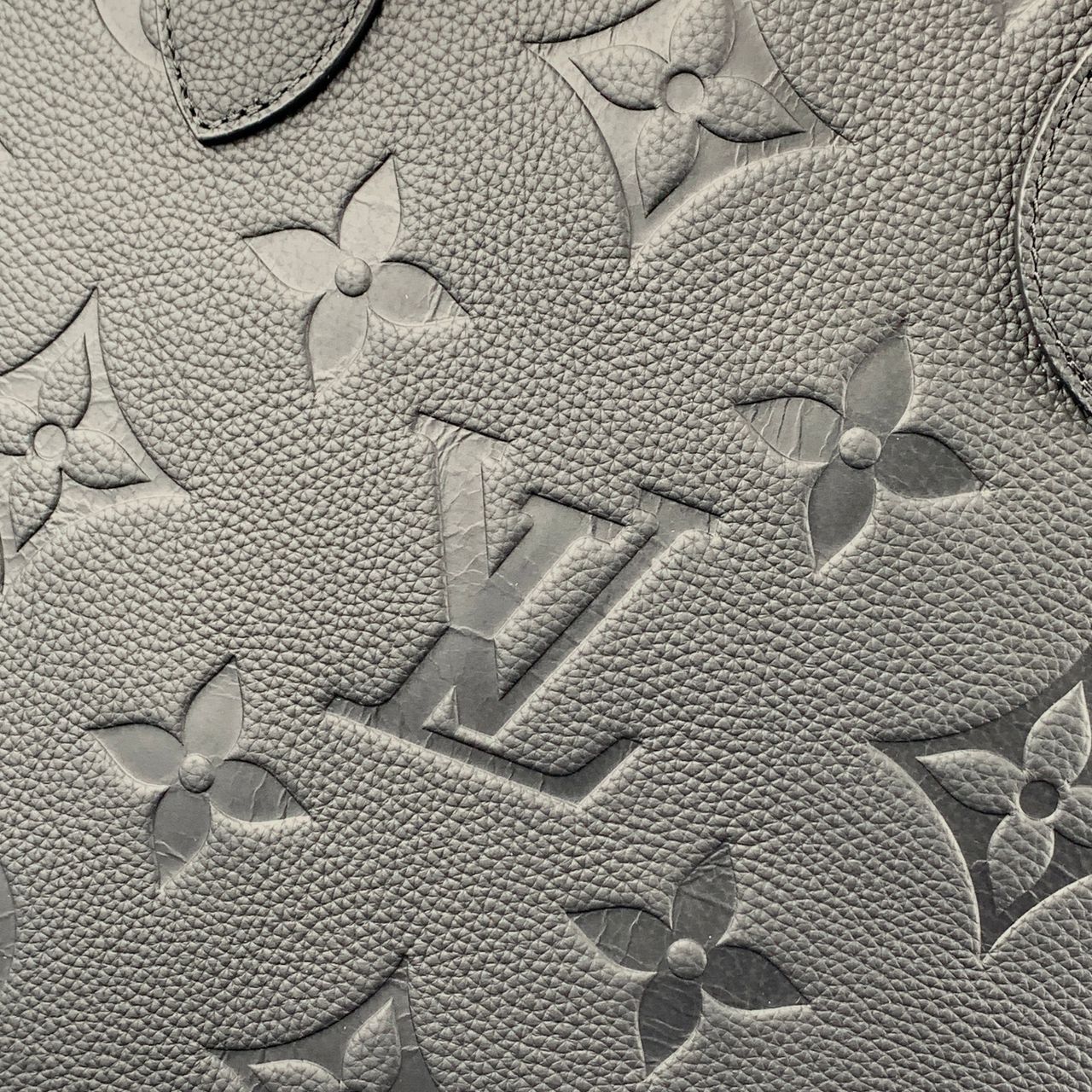 LV Neverfull MM (31 x 28 x 14 cm)