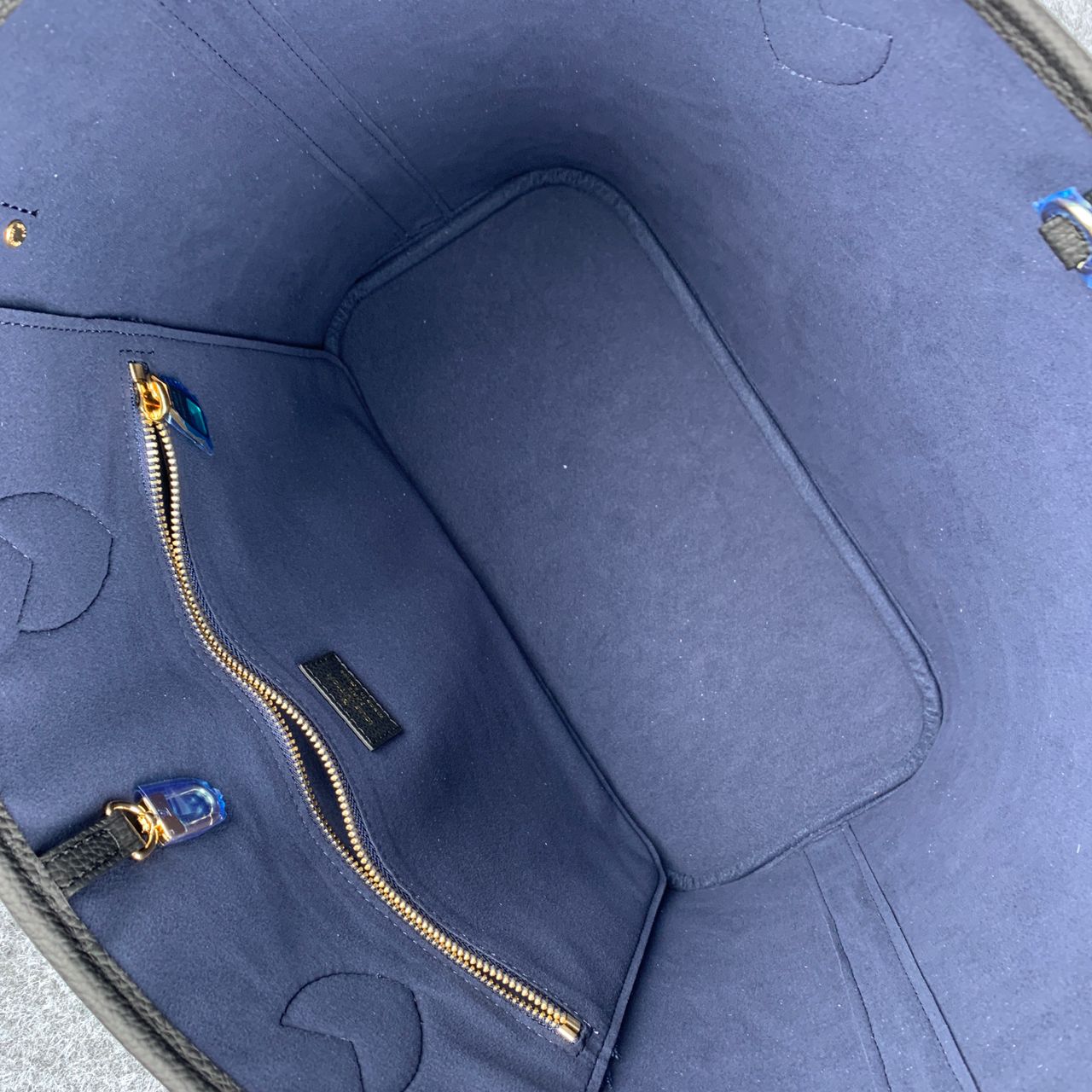 LV Neverfull MM (31 x 28 x 14 cm)
